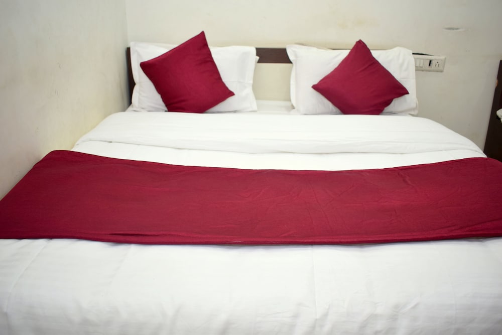 Фото Hotel Surbhi