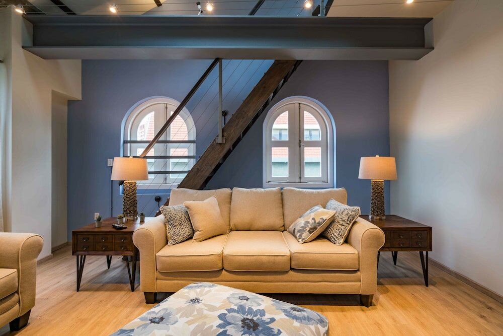 Фото The Yellow Penthouse