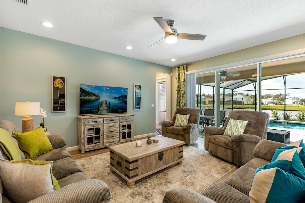 Фото Lake Breeze 6 Bedrooms