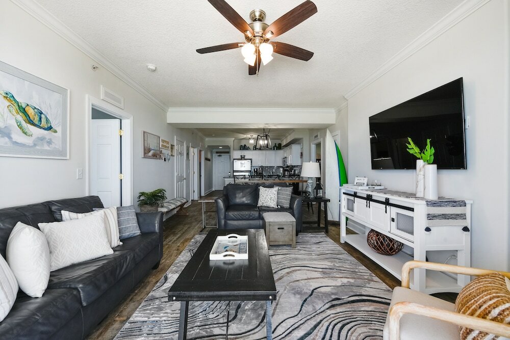 Фото Tropic Winds by Book That Condo