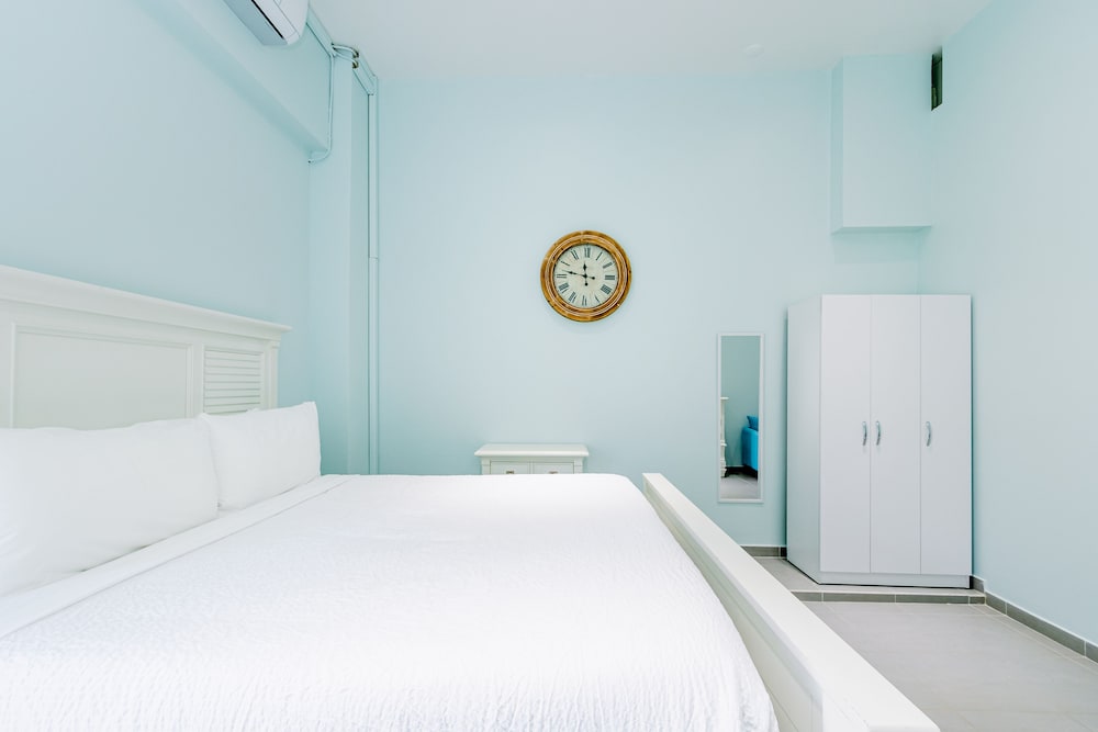 Фото Direct Ocean Front Villa With Private Pool + View! Boca Catalina Malmok!