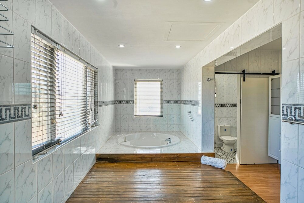 Фото Direct Ocean Front Villa With Private Pool + View! Boca Catalina Malmok!