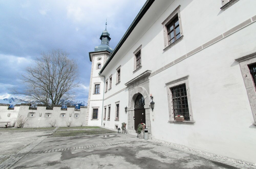 Фото Jufa Hotel Schloss Röthelstein