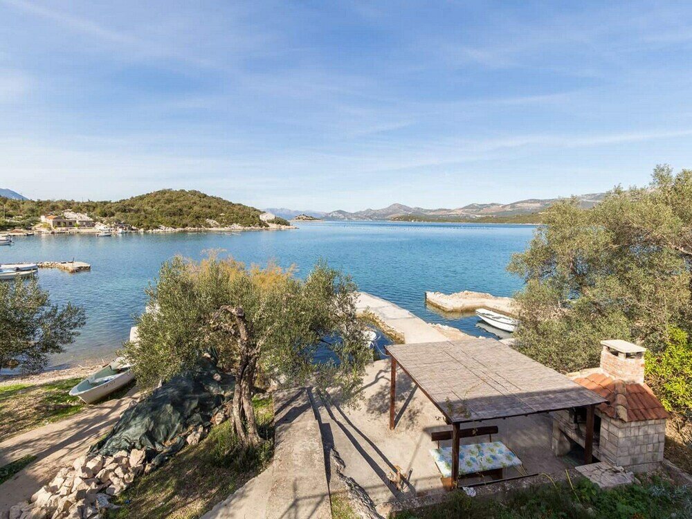 Фото Apartments Vlahušić