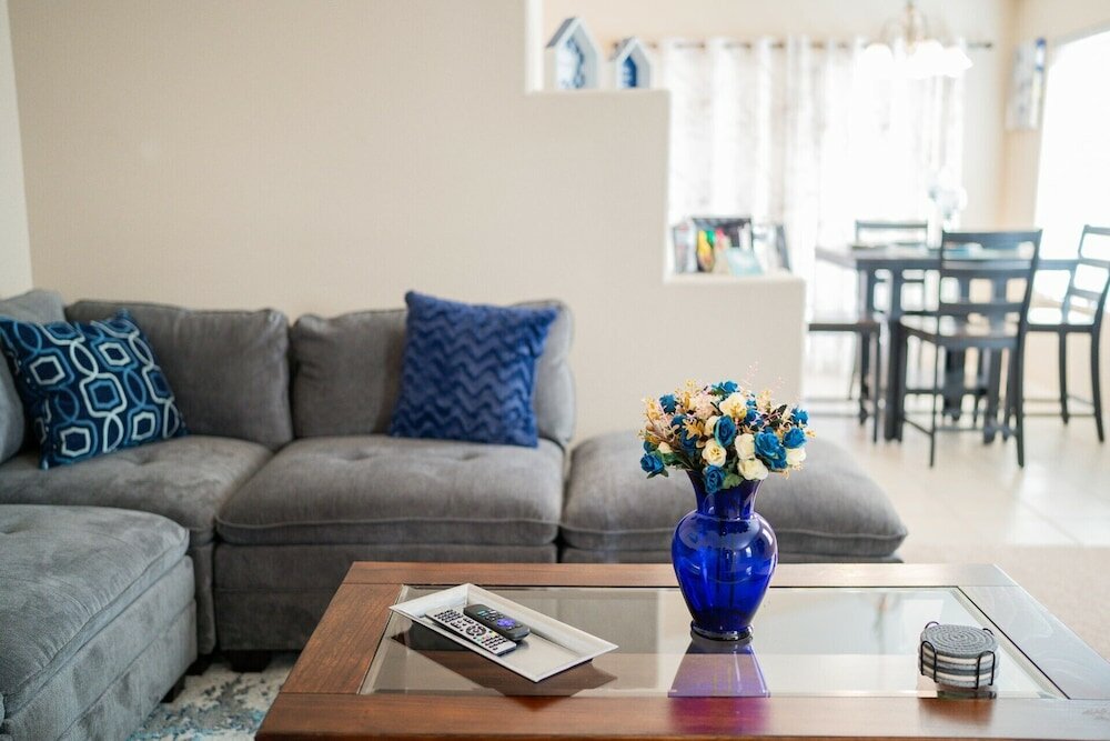 Фото Cozy Hidden Gem - 3br - 1Den w Backyard