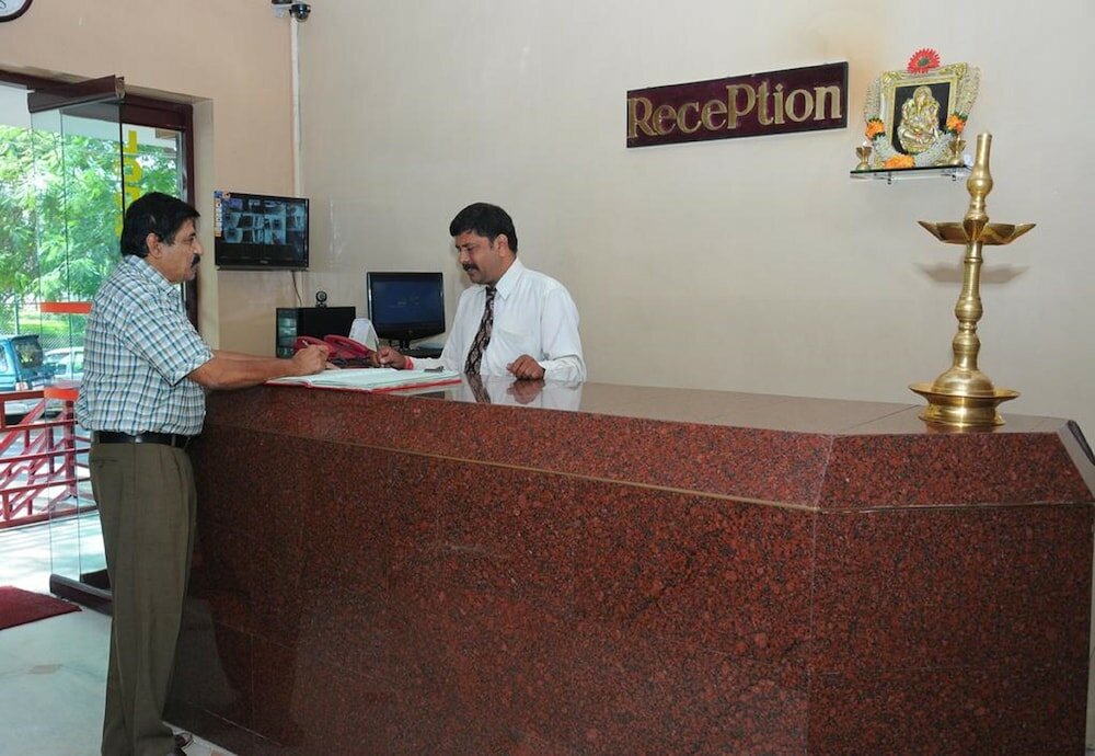 Фото отеля 2