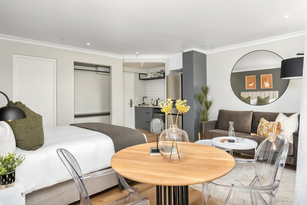 Фото Point Break Luxury Apartments