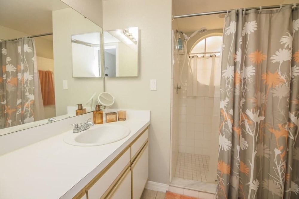 Фото Bonita's Sweetwater Club Condo