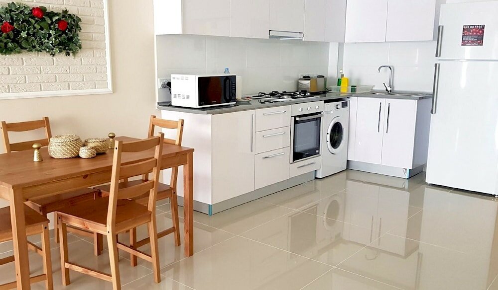 Фото Апартаменты Cornelius Pool