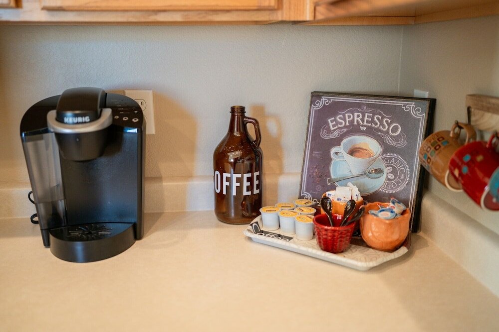 Фото Cozy Hidden Gem - 3br - 1Den w Backyard