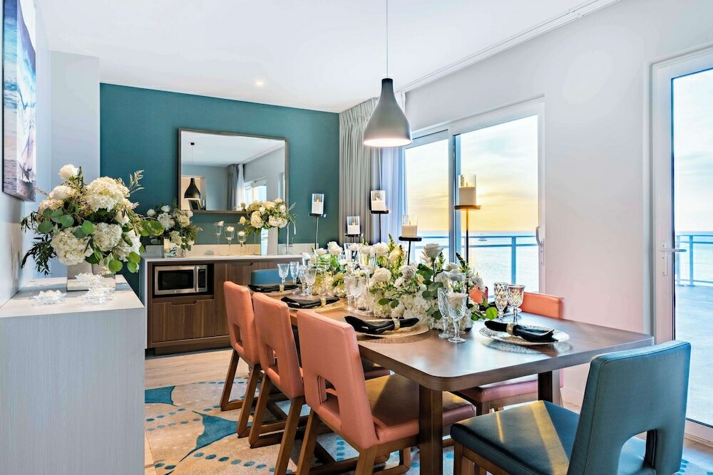 Фото Embassy Suites by Hilton Aruba Resort