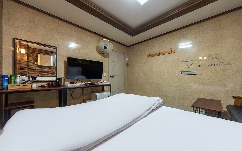 Фото Geochang Hwangsil