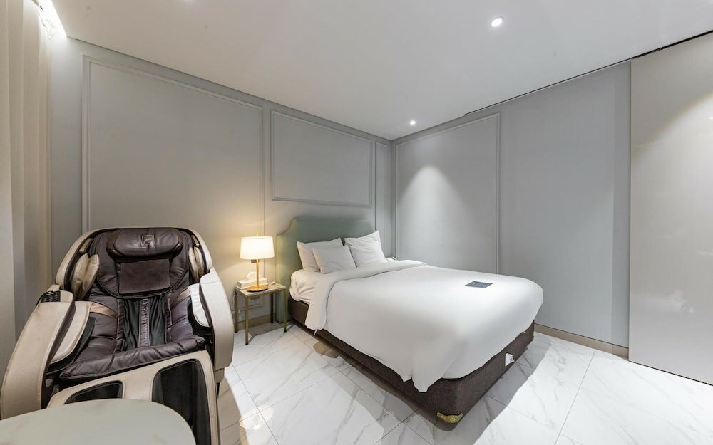 Фото Daejeon Yuseong Bergen Hotel