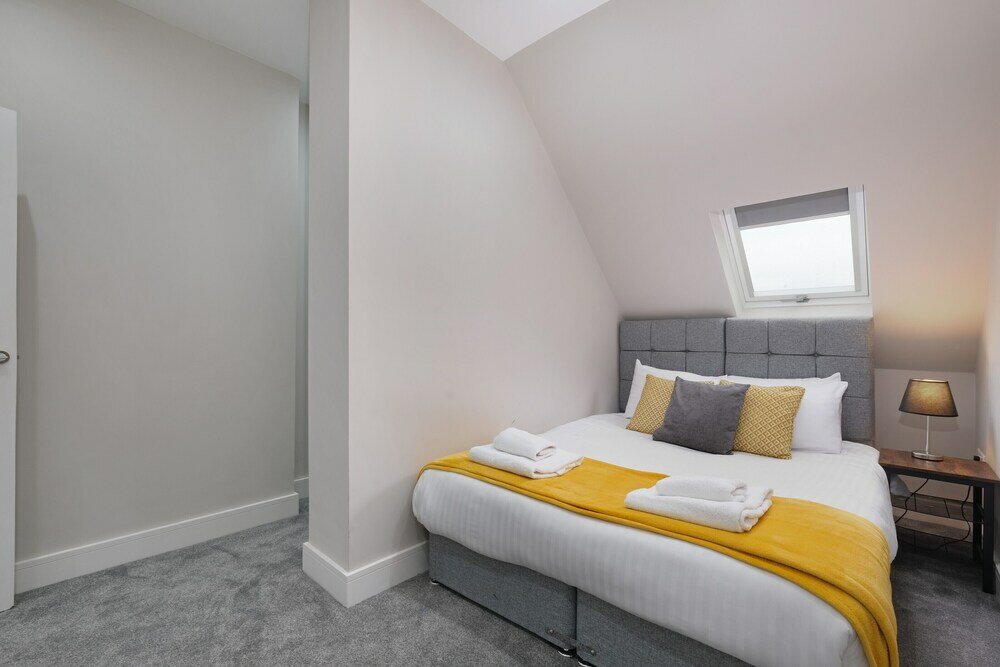 Фото Crown Place 2 & 3 Bedroom Luxury Apts