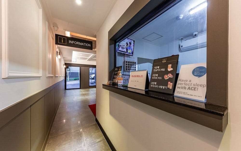 Фото Daejeon Yongjeon Momo