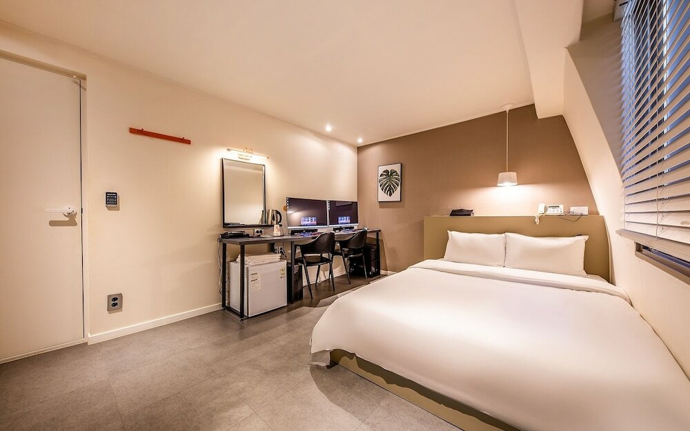 Фото Daejeon Yongjeon Hotel Ben