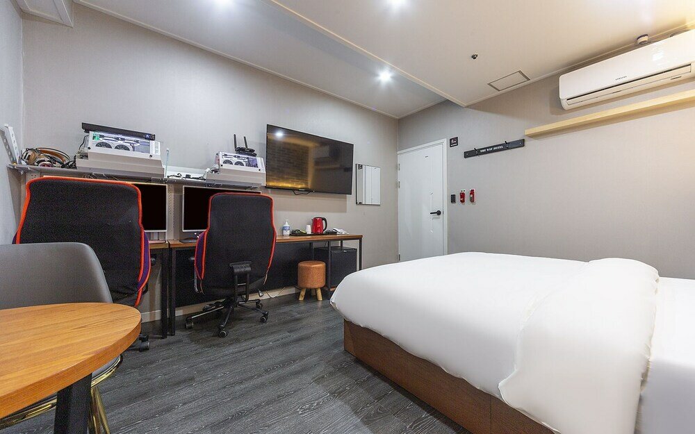 Фото Changwon Sangnam-dong Hotel The Way