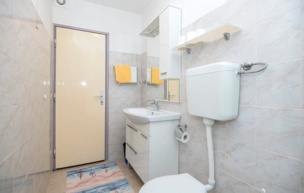 Фото Tonka - 150 m From Beach - A1 Prizemlje