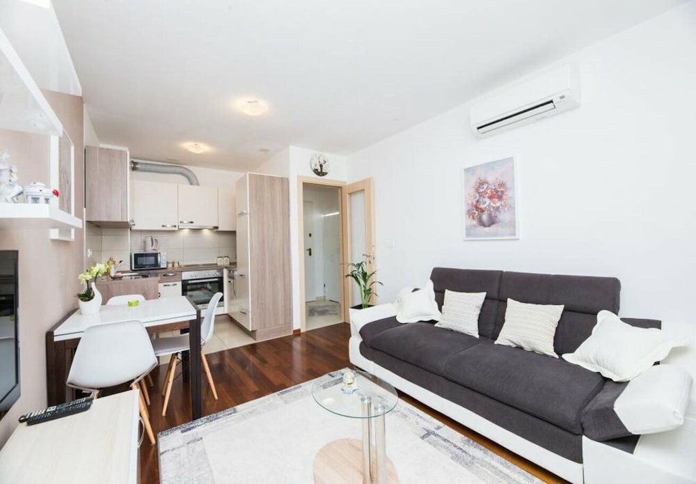 Фото Bosiljka-comfortable and Modern - A1