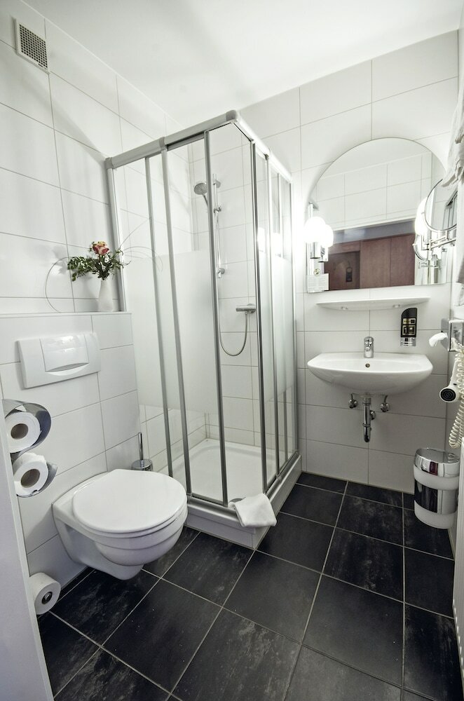 Фото Avalon Hotelpark Königshof