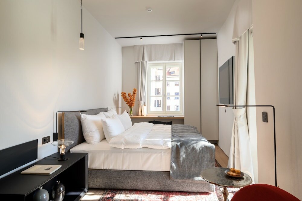 Фото Zlata Ladjica Boutique Hotel