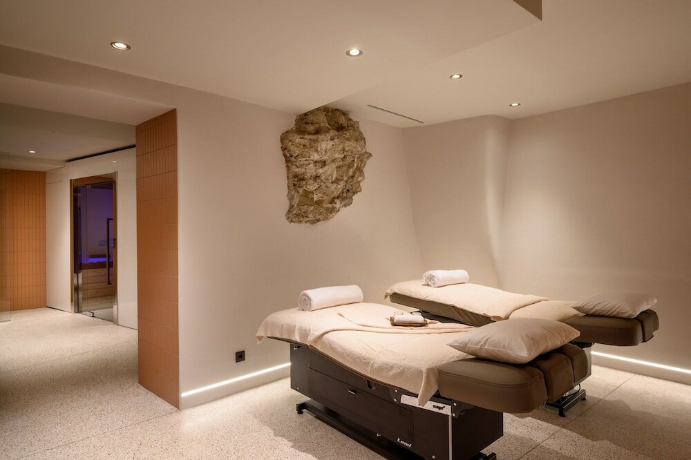 Фото Zlata Ladjica Boutique Hotel