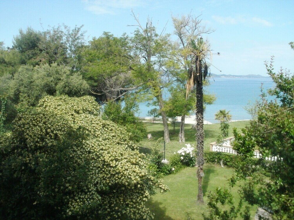 Фото Aleksandra - 10 m From sea - A6