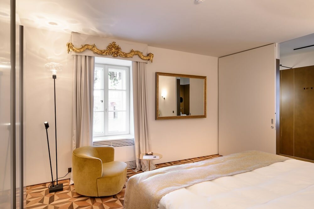 Фото Zlata Ladjica Boutique Hotel