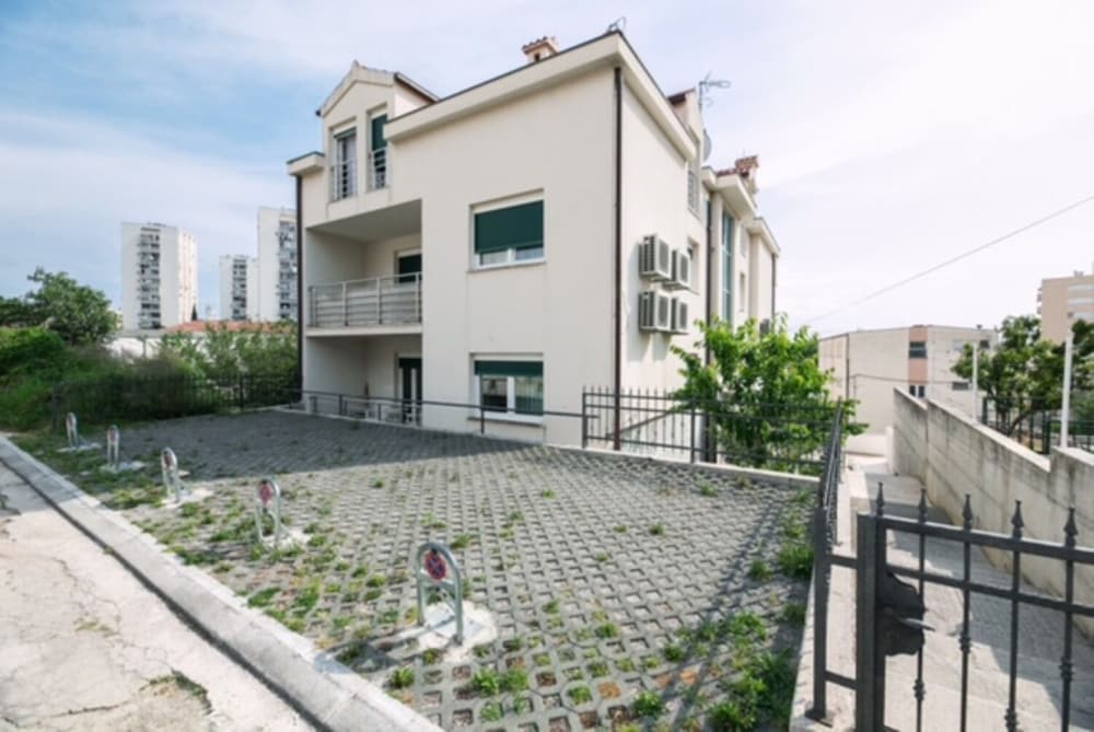 Фото Miro - Modern - A3 Lijevi