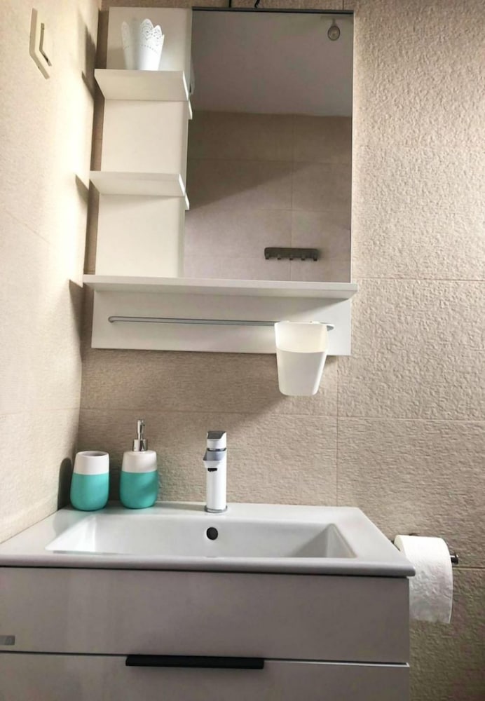 Фото Mare - 50 m From Beach - H