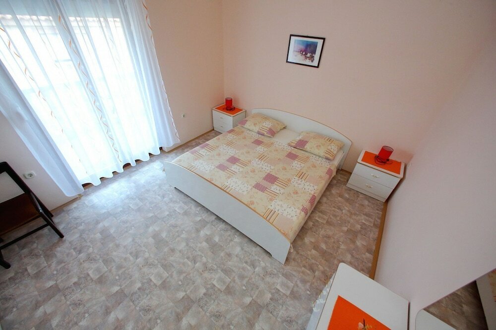 Фото Julijana - Economy Apartment - A1