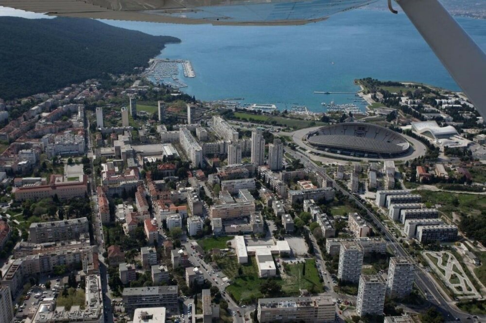 Фото Karmen - Close to the Center - A1