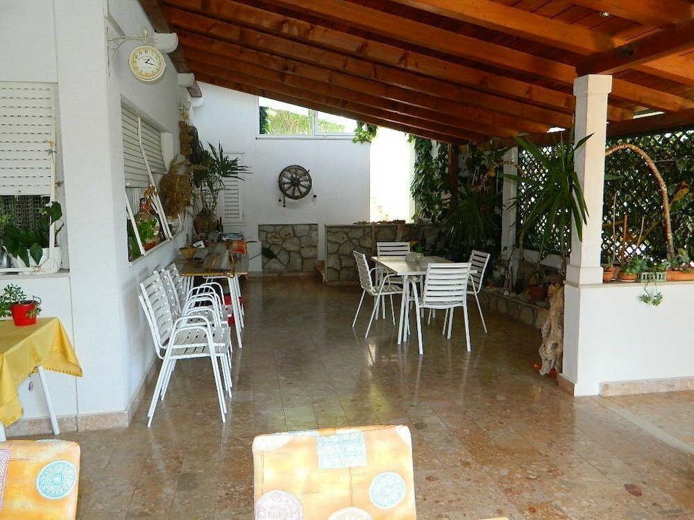 Фото Apartment and Room Darinka