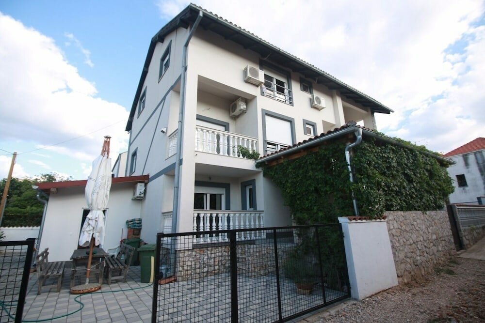 Фото Zora - Garden Terrace and Grill - A6