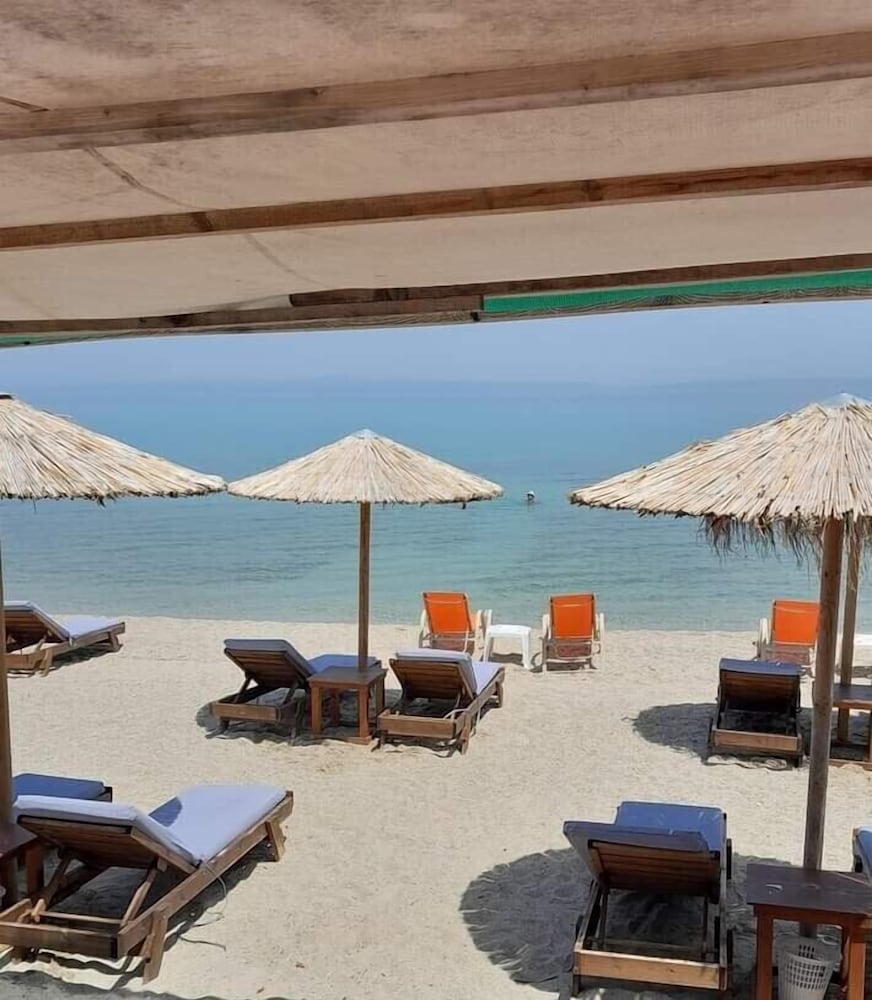 Фото Polychrono Beach Hotel