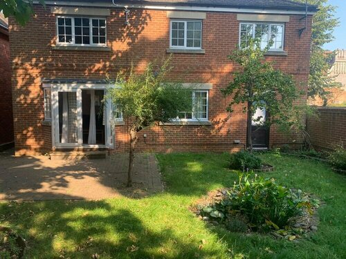 Гостиница 3 bedroom house in Reading в Рединге