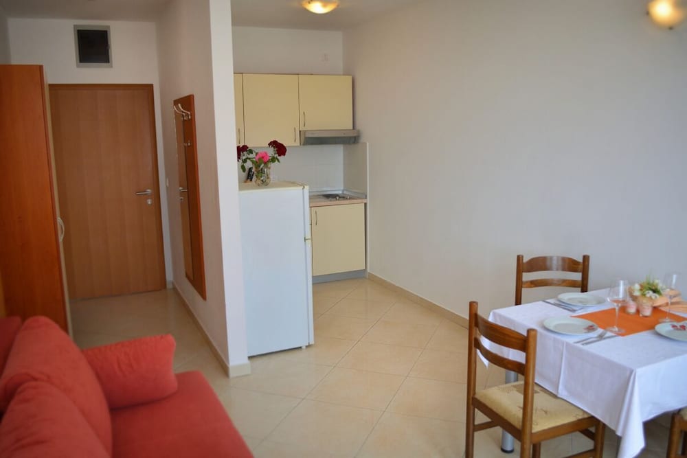 Фото Floral Apartments Pende