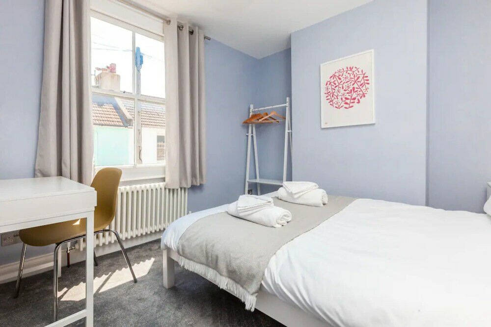 Фото Modern and Stylish 2 Bedroom House in Brighton