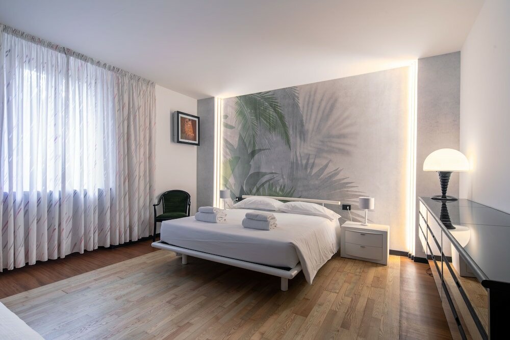 Фото Ponte Rosso Modern