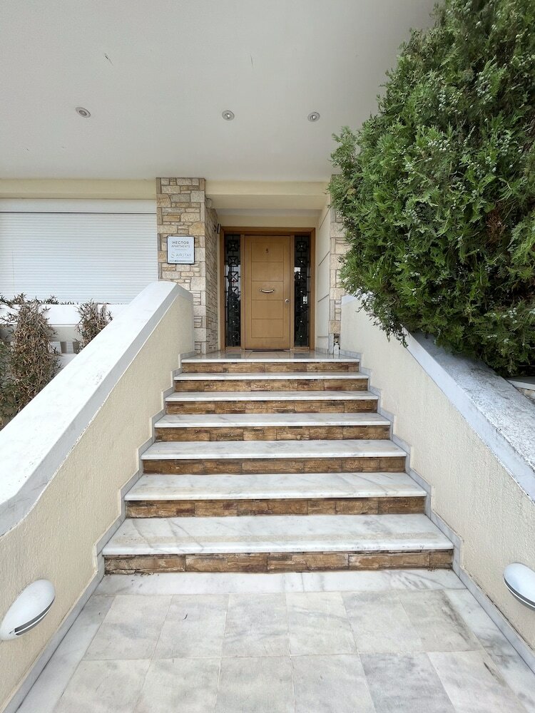 Фото Hector Apartment Airport