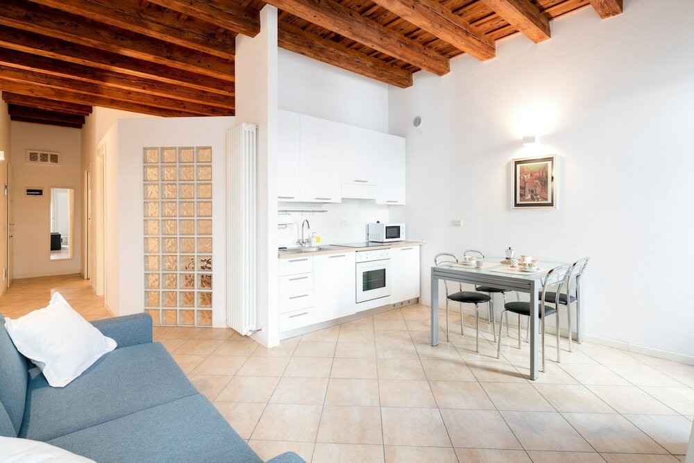 Фото Nel cuore del centro storico Vicentino Apartment