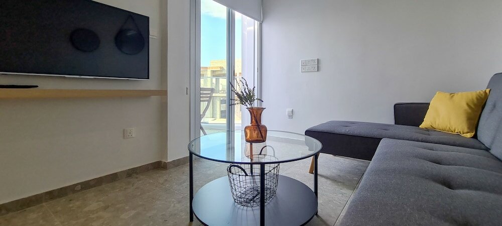 Фото Phaedrus Living: Seaside Luxury Flat Lighthouse 69