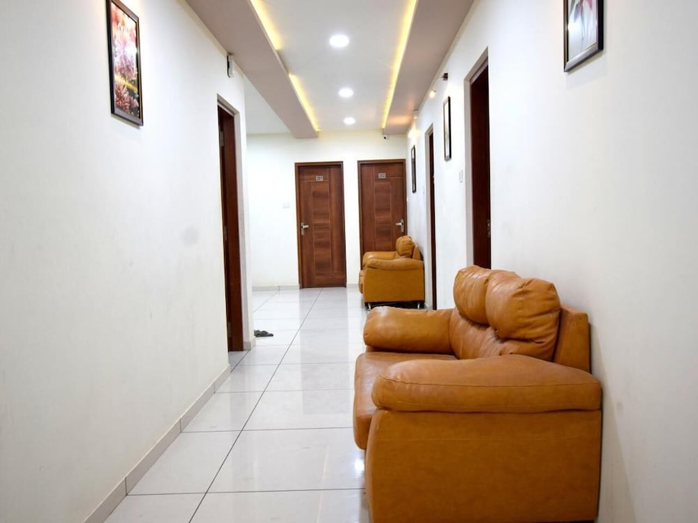 Фото Отель Embassy