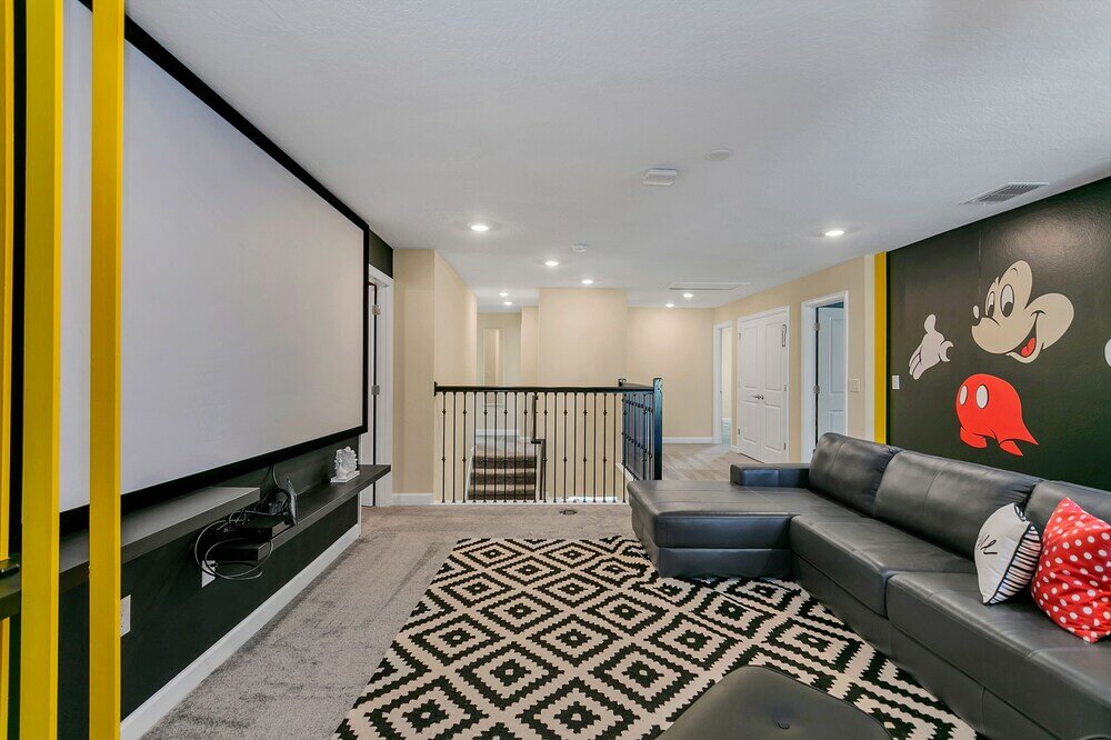 Фото Must See Villa! Private Poolthemed Roomstheater!