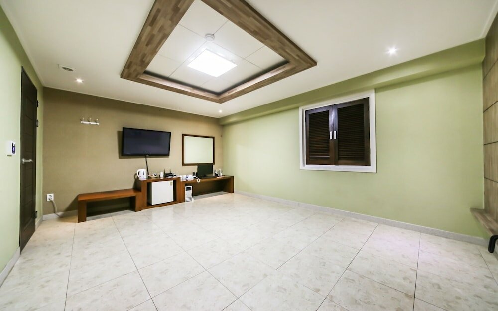 Фото Changwon Sangnam-dong Q