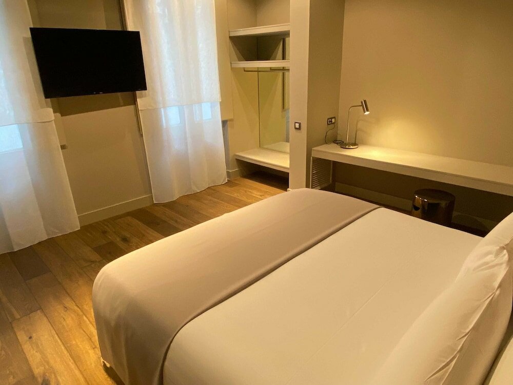 Фото Uma Suites Pau Claris