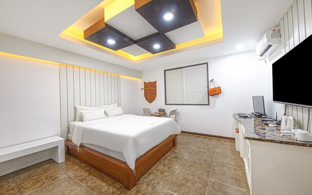 Фото Daejeon Yongjeon Savoy