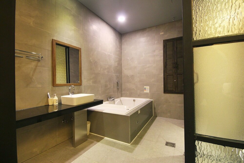 Фото Changwon Masan Ive Hotel