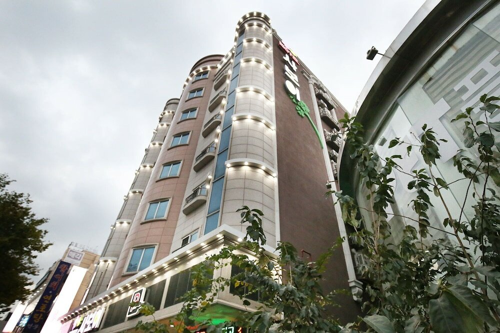 Фото Daejeon Yongjeon Savoy