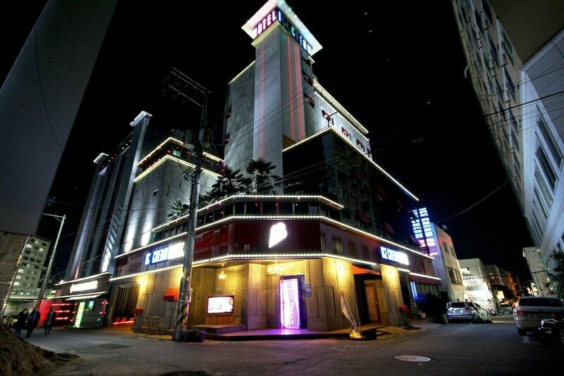 Гостиница Jinju Ice Cream в Чинджу